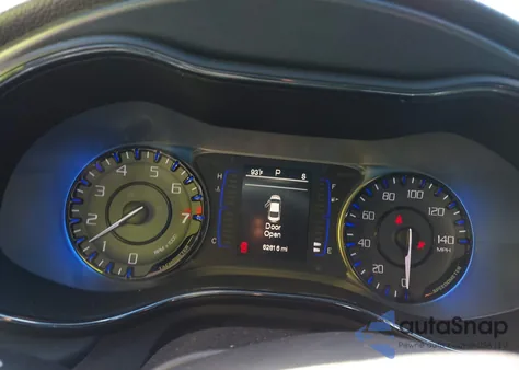 2015 Chrysler 200 S z USA, uszkodzony, nr VIN 1C3CCCBG4FN573015